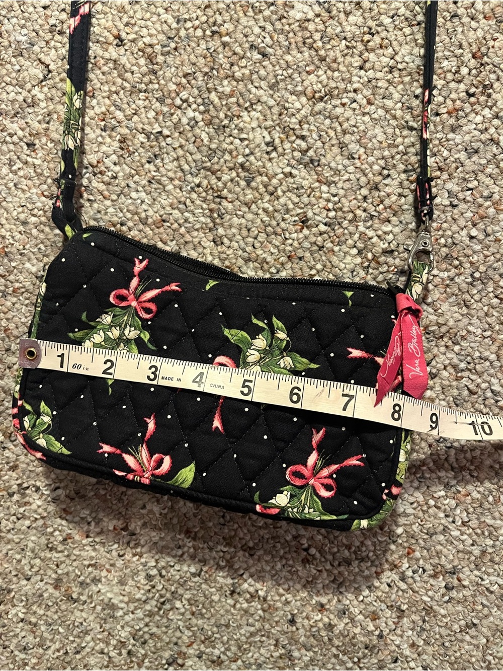 Vera Bradley retired New Hope crossbody bag in “Pink Ribbon” breast cancer print - Picture 8 of 10